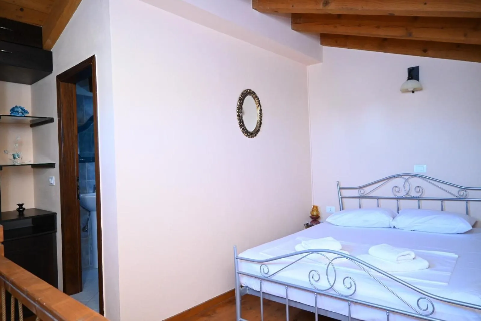 Amelia'S Apartments Ksamil