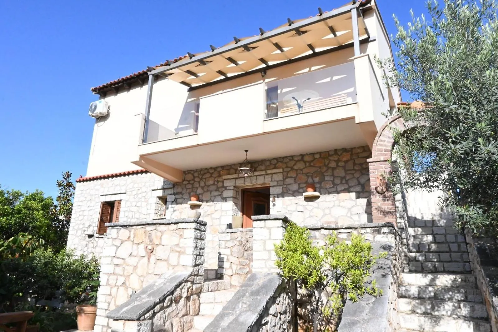 Amelia'S Apartments Ksamil